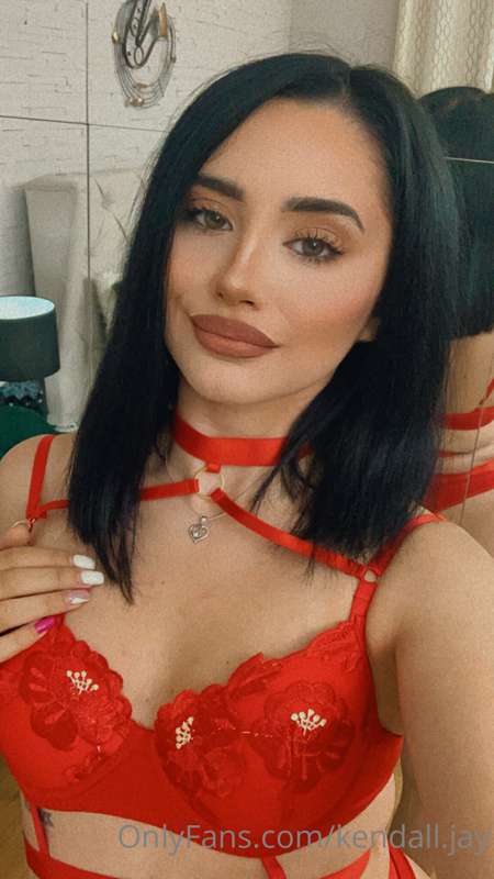 Let's chat about how to feel sexy and confident 😘💕
