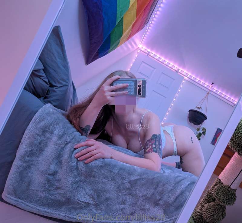 Do you like this view? 🙈Only 1 more sub available for 50% of..