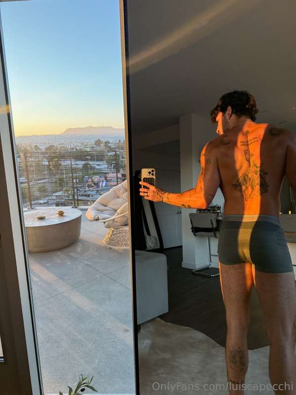 Which is the better view? 😈