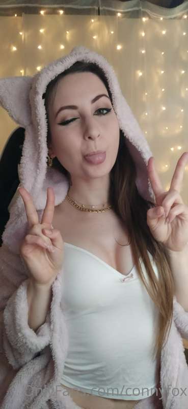 Cozy Sunday 💕Unlock for 40 selfies!