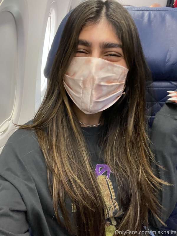 Foto 418 de Mia Khalifa en Tocromo