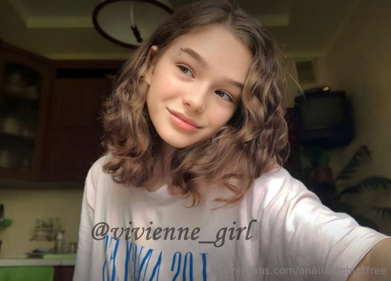 🅰️🅽🅶🅴🅻 🅵🅰️🅲🅴 ➔ @vivienne_girl 𝑰 𝒂𝒎 𝒂𝒏 𝒊𝒏𝒏𝒐𝒄𝒆𝒏𝒕 𝒈𝒊𝒓𝒍 𝒘𝒉𝒐 𝒘𝒂𝒏𝒕..