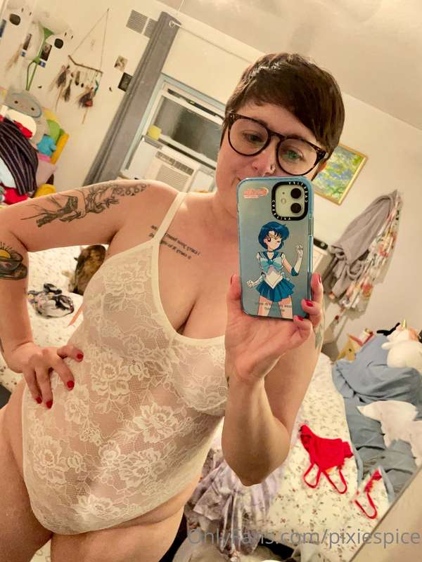 Hiiii sorry I’ve been absent!! Have these as an apology.