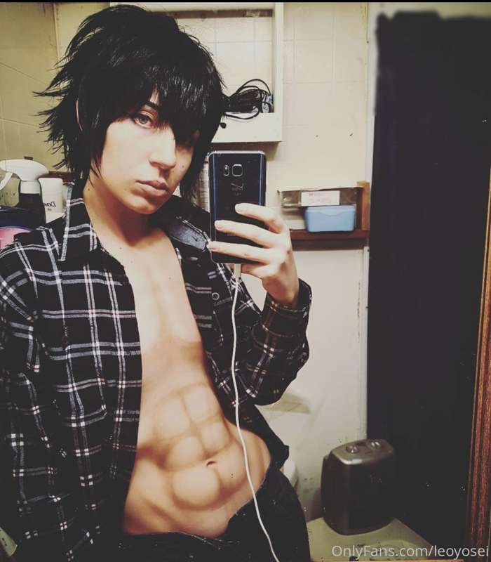 Noctis, but in a plaid shirt. 😉