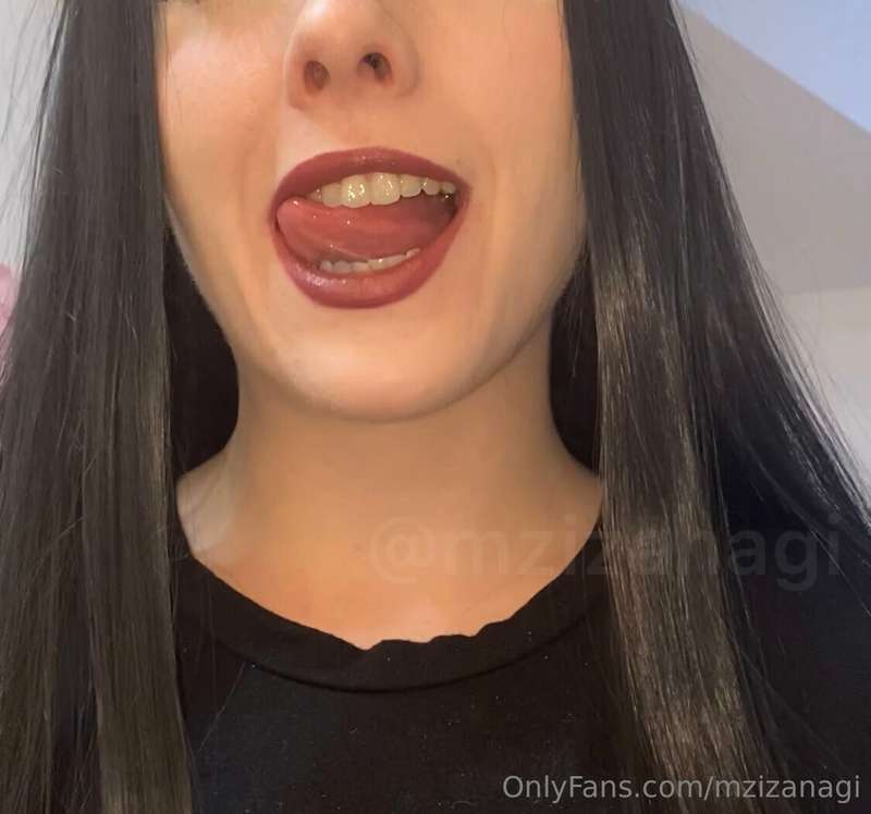 say “aaahhh” 💗👅 part of a custom of view on full open mouth ..