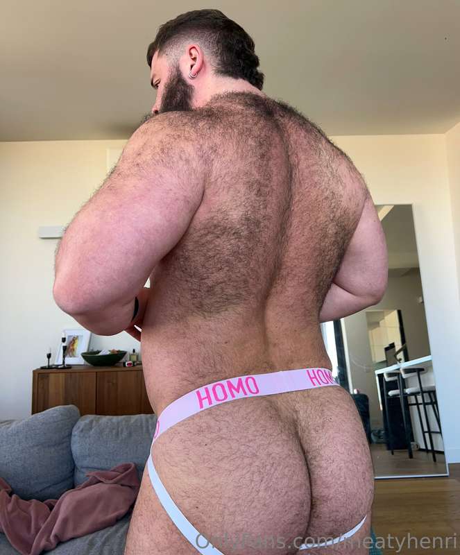 Becoming a gorilla