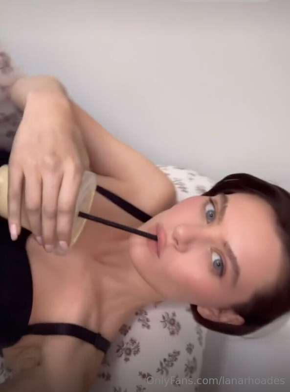 Foto 241 de Lana Rhoades en Tocromo