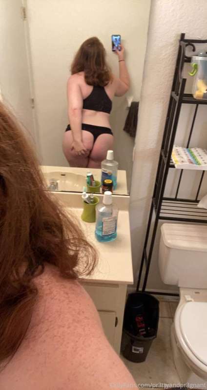 pr3ttyandpr3gnant image #0