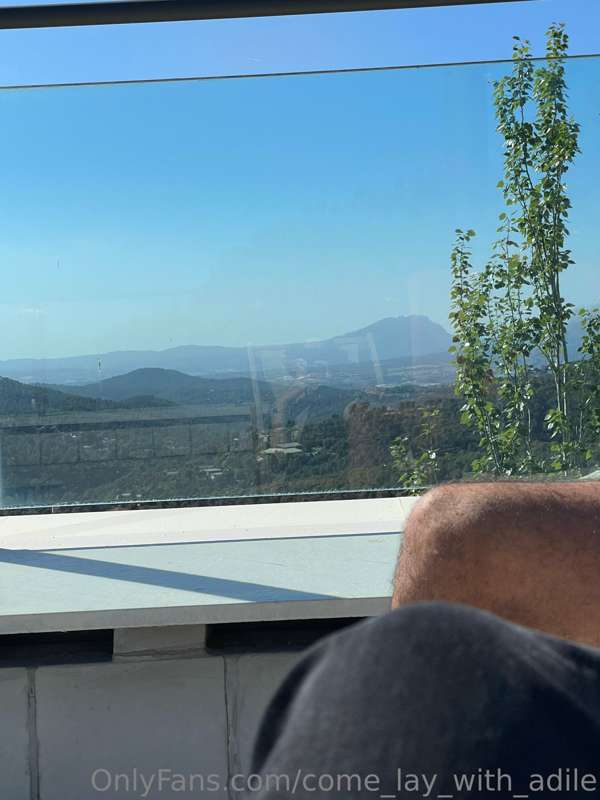 come_lay_with_adile