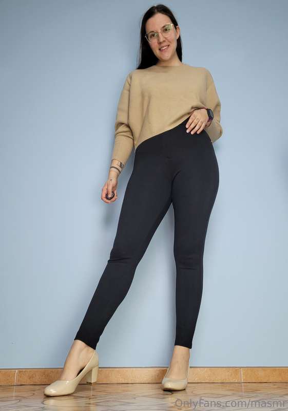 Autumn outfit with nude shiny classy high heels, which are n..