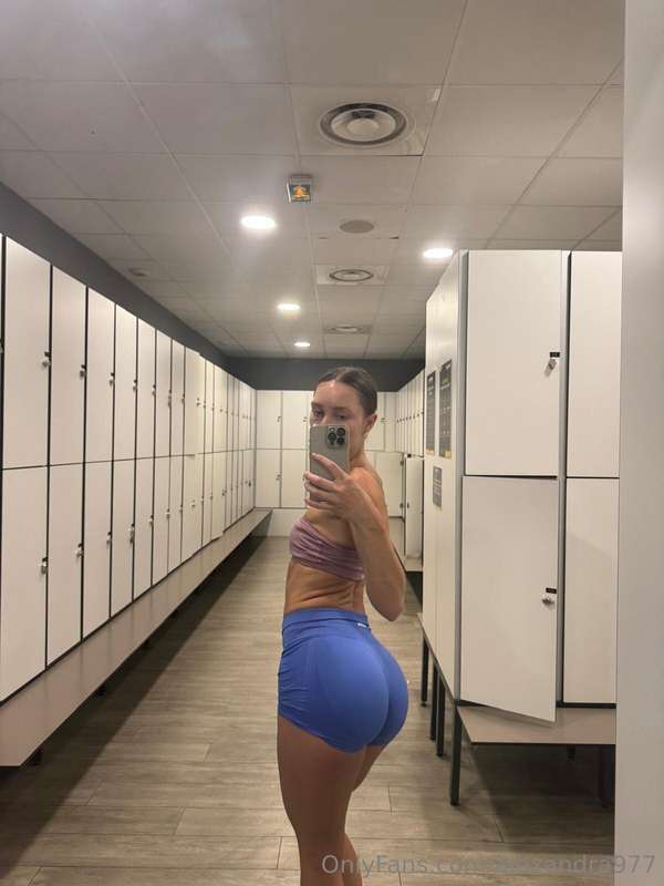alexandra977