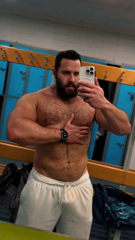 Help daddy to get to 120kg / 265lbs!If somebody buys me the ..