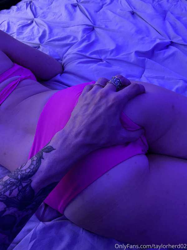 here to make ur Monday a little better

i have 2 more from t..