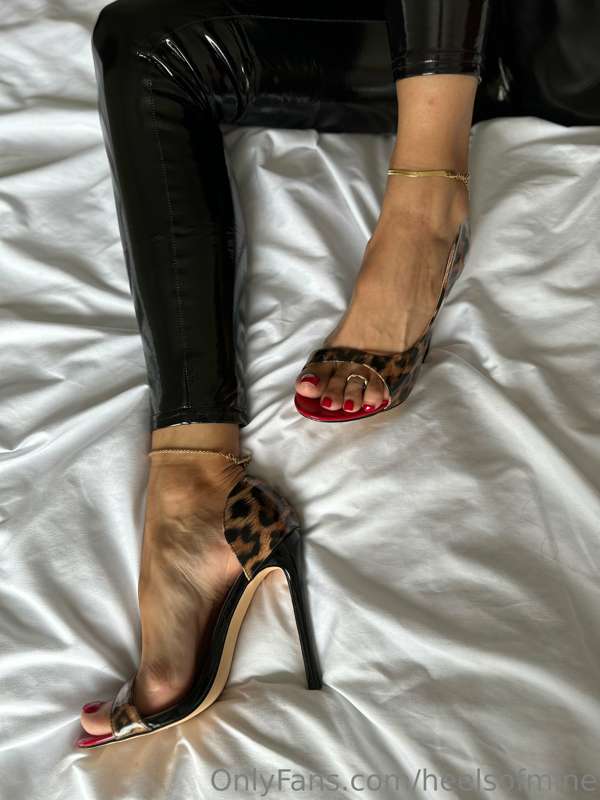 heelsofmine image #1
