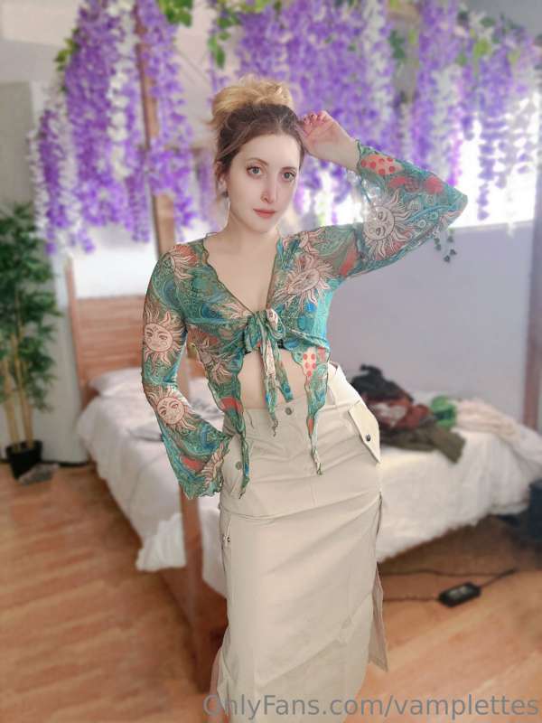 Do you like my outfit? 😇