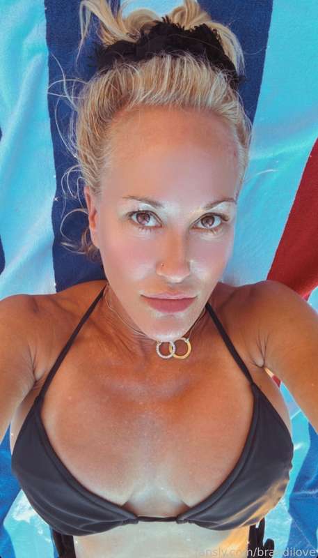 Foto 64 de Brandi Love en Tocromo
