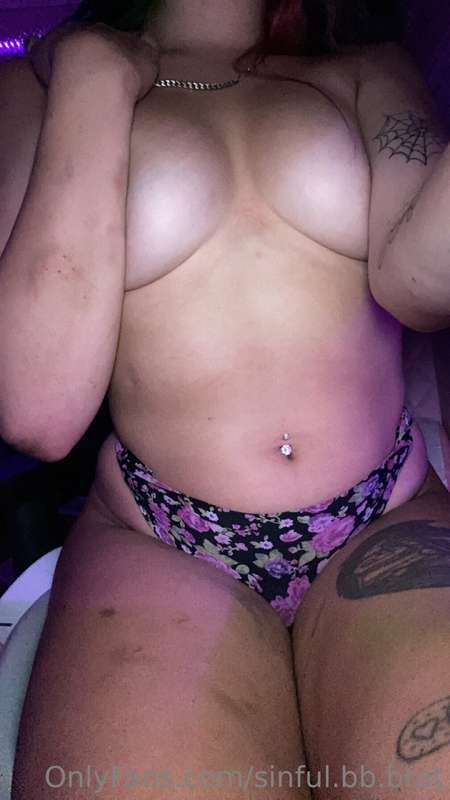 Can’t wait till my tummy is tattooed😩❤️