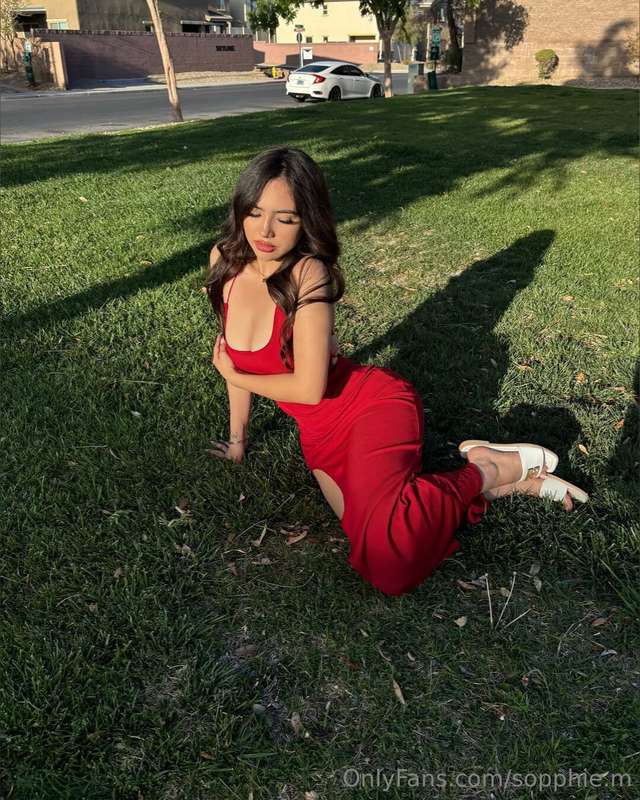 Can someone talk to me right now :((
