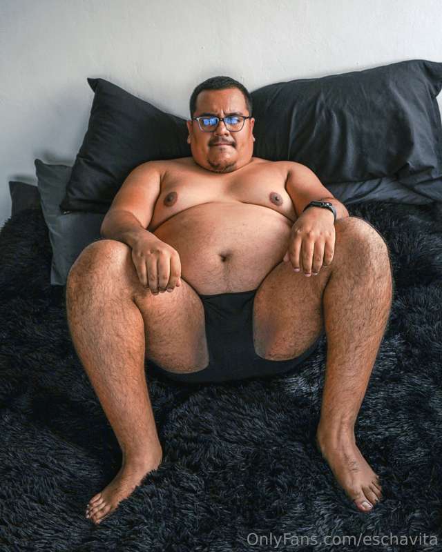 este #tummytuesday fue patrocinado por la colcha de mi cama ..