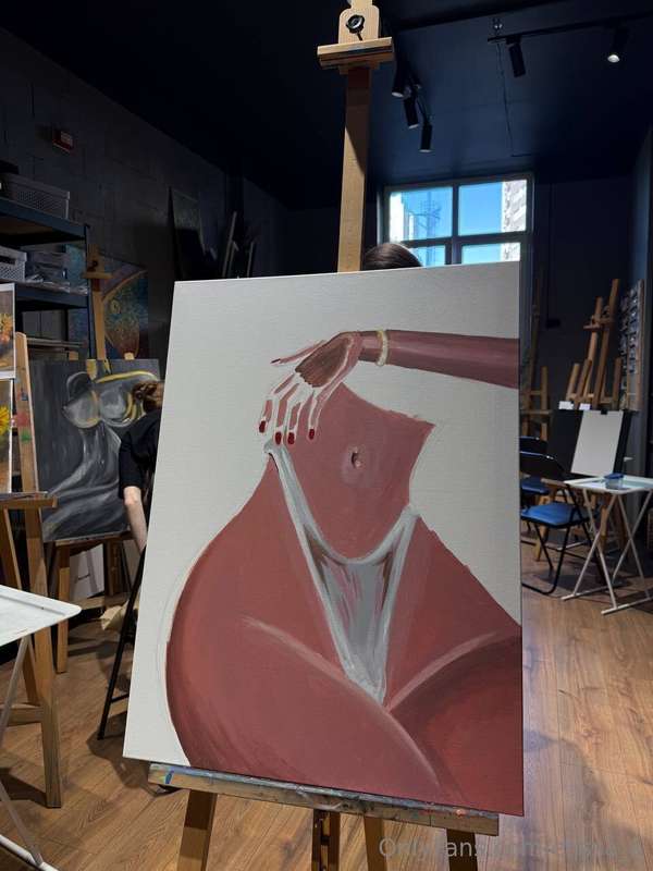 An auction for my painting is opening😍 Who will take this be..