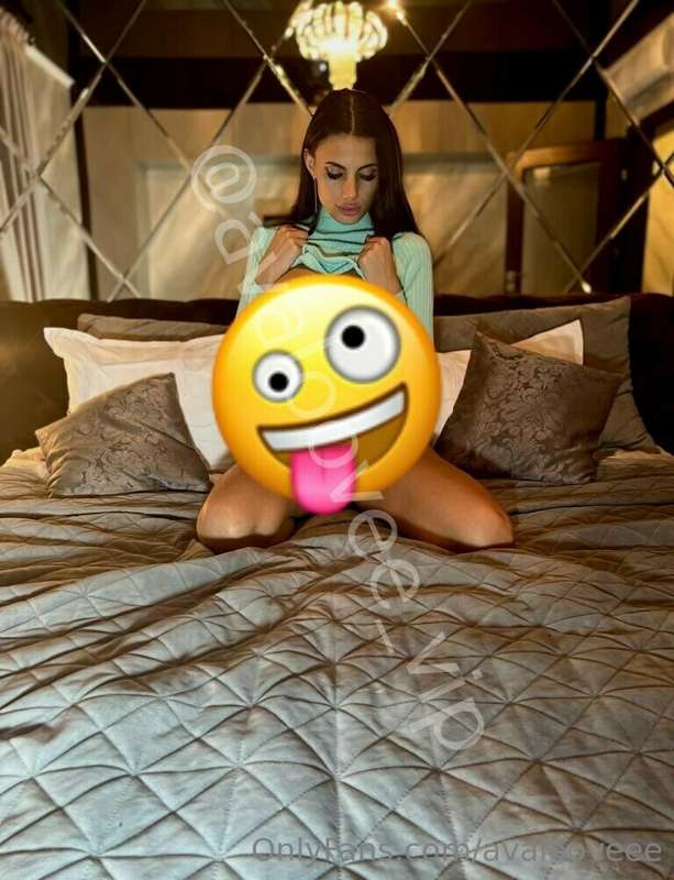 @avaloovee_vip

Let's have a chat, I might find you interest..