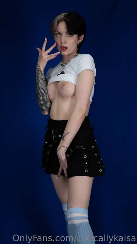 criticallykaisa image #2
