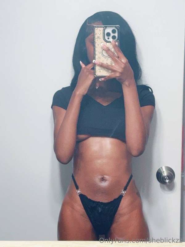 sheblickzz