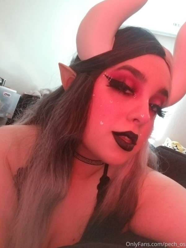 Hellooooooo! I decided I really liked the horns so i might u..