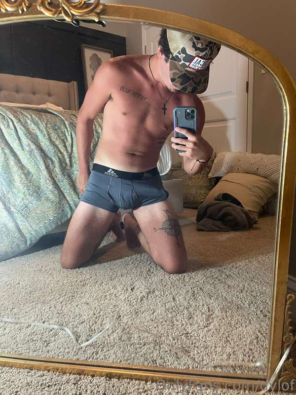 Like if you’d let me destroy you with all three legs😏😈