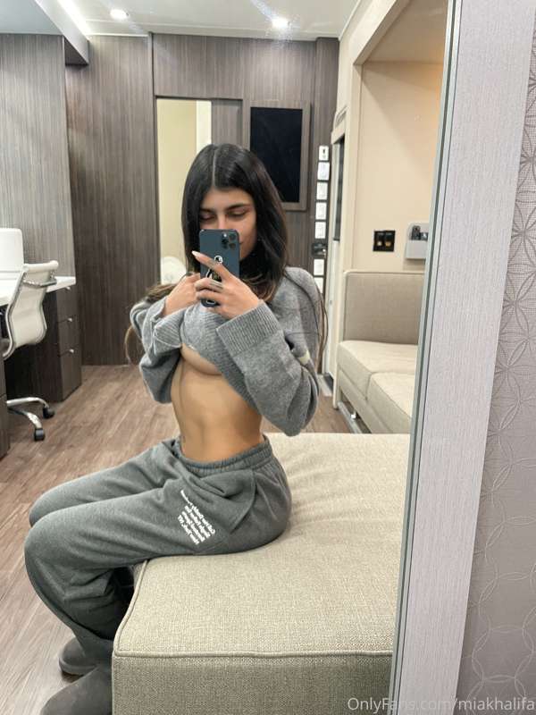 Foto 396 de Mia Khalifa en Tocromo