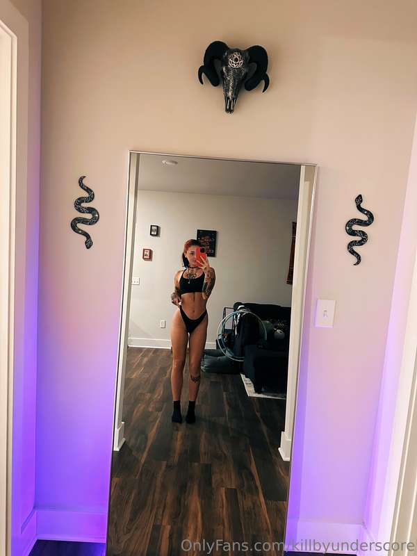 I've been horny all day 😩
