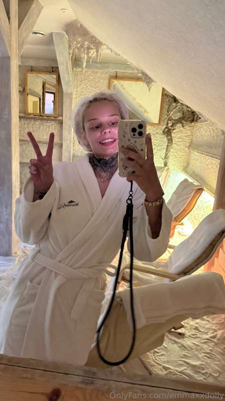 I went to a salt room today — it felt sooo good 😌 When I cam..