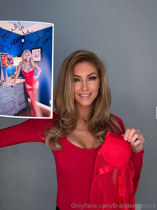 I am clearing out my sexy closet! 💕 just in time for sweet d..