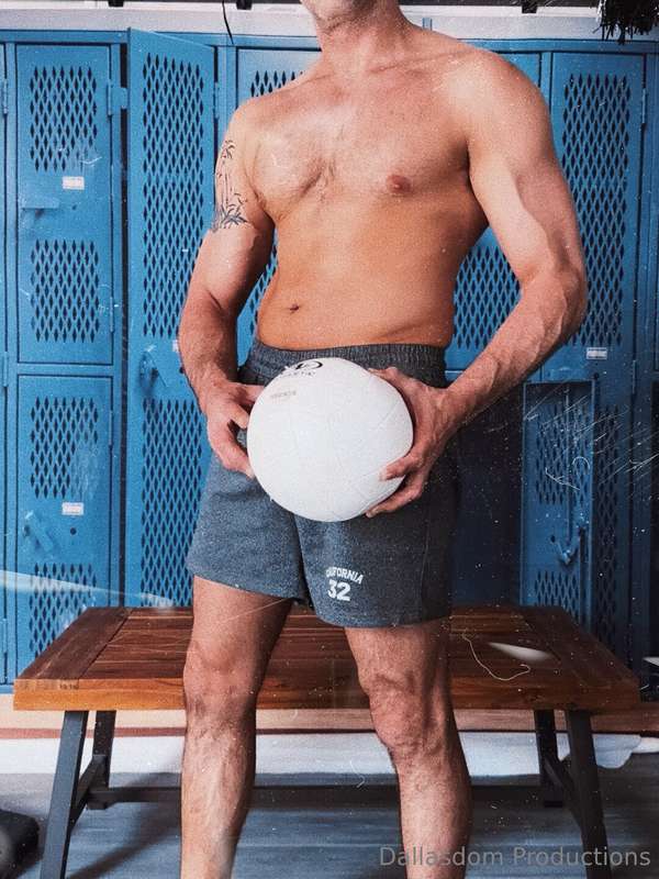 Who wants to play with my balls 🏐