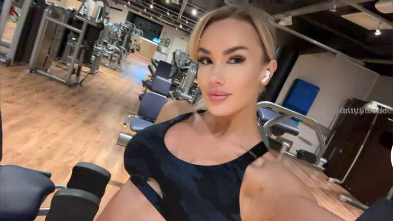 brattyblondeee