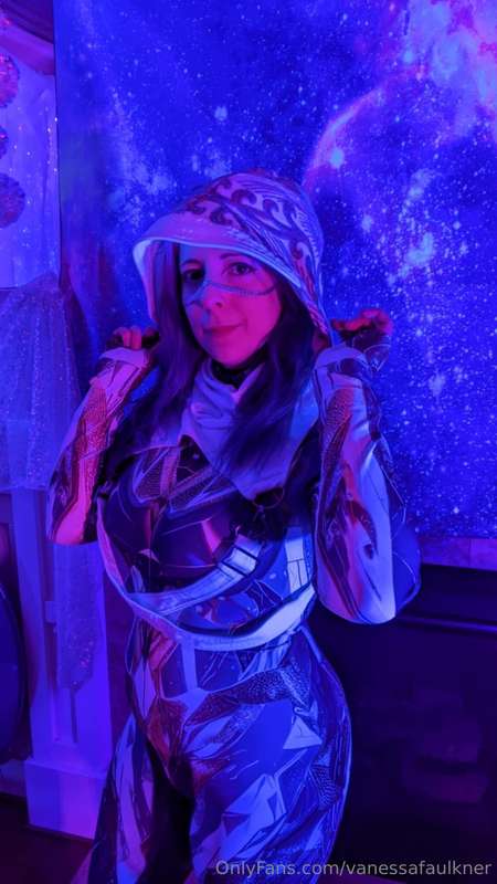A good friend's kinky birthday party had the theme SPACE OPE..
