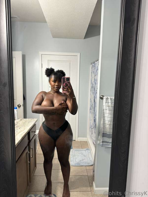 I know you wanna touch them 😜 