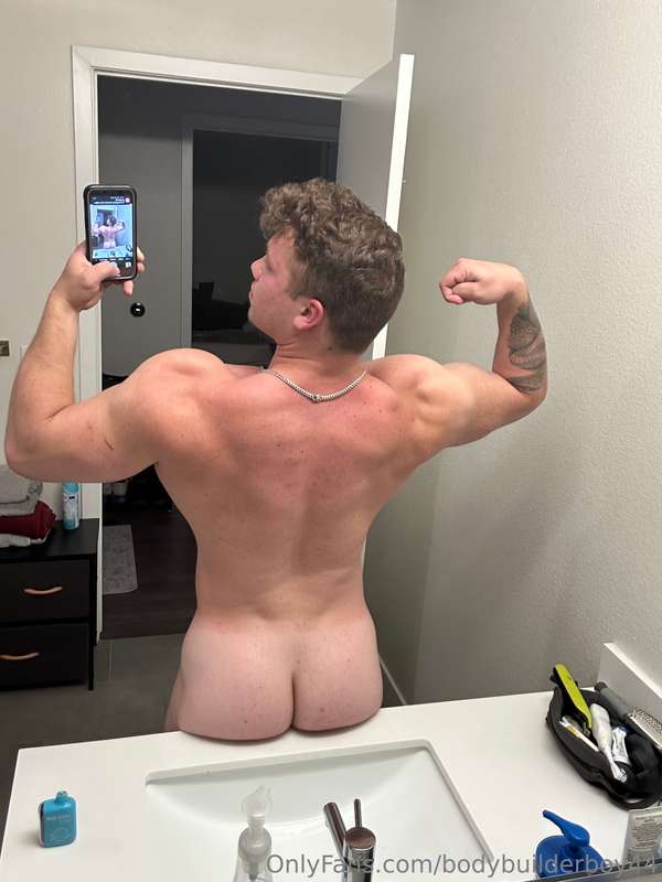 Hows the rear view? 😏