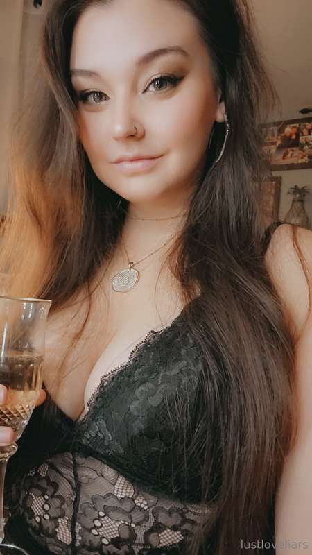 I wanted to post my NYE pics instead of having them in Highl..