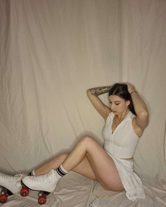 Let me sit on your face all day long