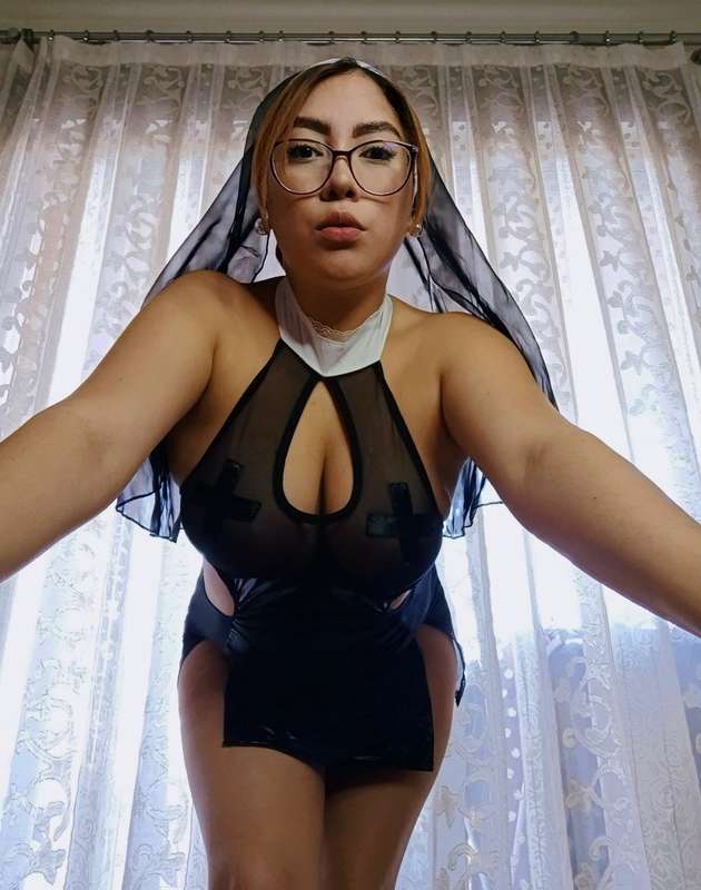 Hi baby I'm @dahliadreamx your sexy doll 🌷🌸I'm your thicc eg..