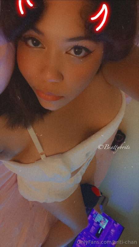 Been missing you, if you want to sext or have me be your gf ..