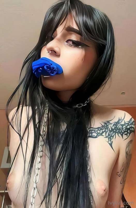 ## SUB FOR FREE @nefer_titi_xxx SHE IS ONLINE NOW 🟢 Her puss..