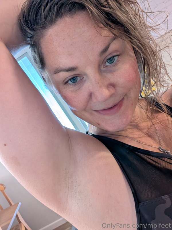 You know if you love my sweat stinky pits you could be seein..