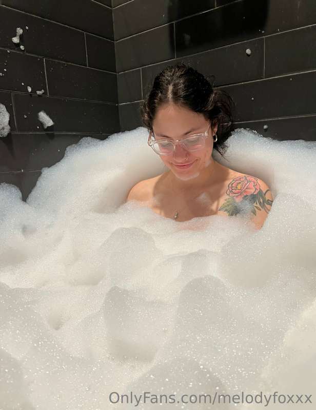 Hey Daddies! I'm back again!💋 It's my content day next week!..