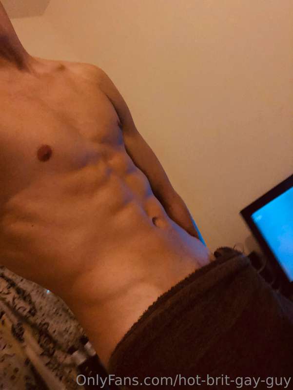 hot-brit-gay-guy