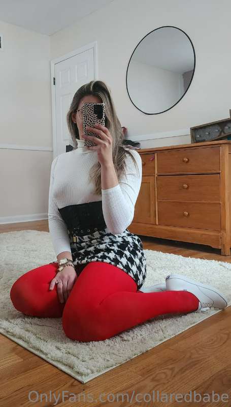 collaredbabe image #2