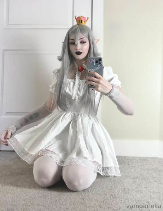 👻👑