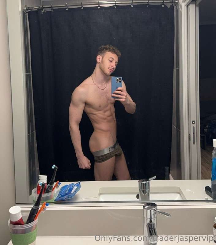 Get your ass in my DMs I got new stuff you need to see 👀👀
