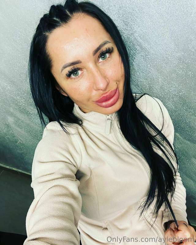 “Get access to content you won’t see anywhere else!” 😈
